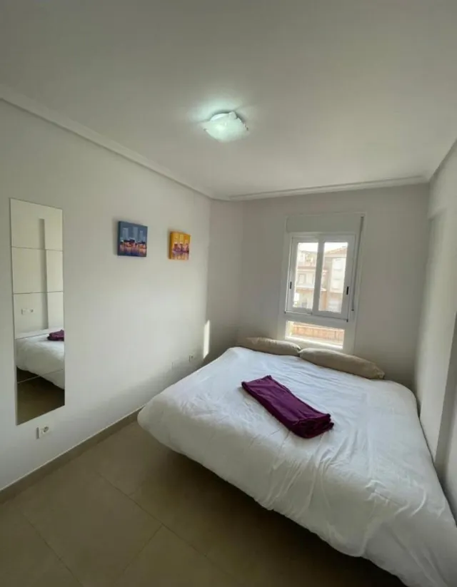 Amplio Adosado en Calas de Santiago Bernabeu , 3 dorm. 3 baños , Garaje , Piscina comun. etc. — 15