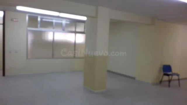 SE VENDE LOCAL, ZONA VIRXE DA CERCA, DE 400 M2 - foto 2