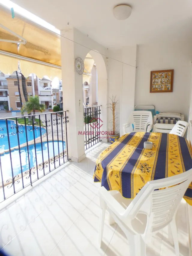 SE VENDE PISO EN RESIDENCIAL CON PISCINA COMUNITARIA Y GARAJ