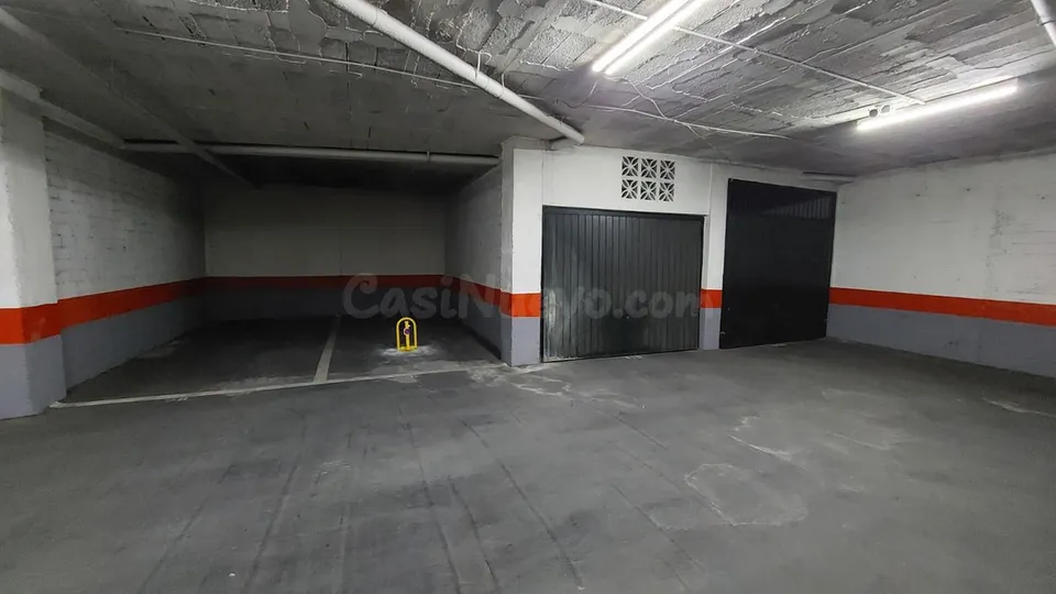 Garaje 12m² en venta - Centro