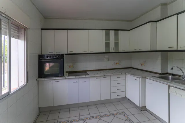 Exclusivo Chalet en Alhaurín el Grande con Piscina y Amplias Vistas — 12
