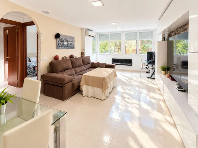 Piso reformado junto al parque del Oeste. — 2