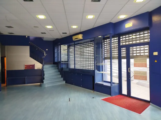 BAJO EN  VENTA O ALQUILER EL CENTRO DE RIBEIRA — 9