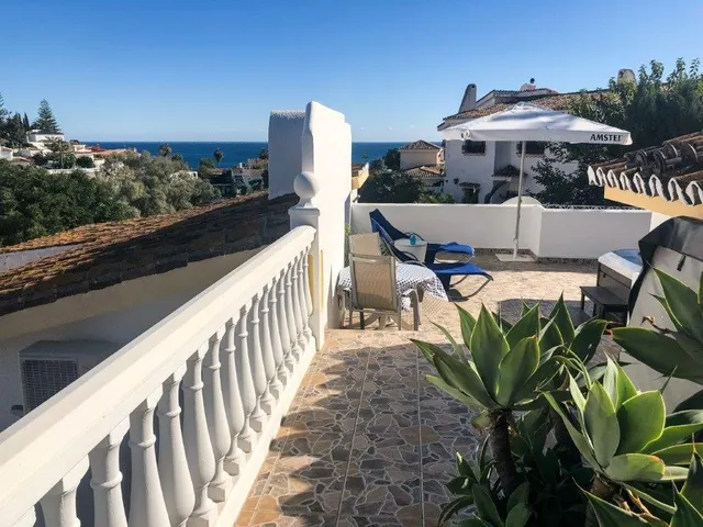 Villa reformada en zona baja de Torremuelle, Benalmádena — 3