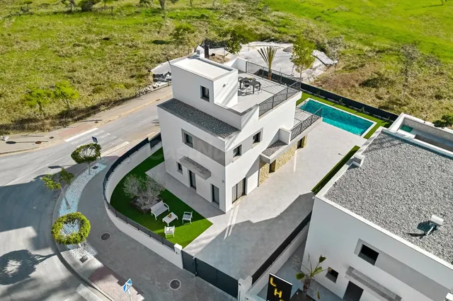 PRECIOSA VILLA DE OBRA NUEVA EN SAN MIGUEL DE SALINAS, ALICA - foto 5