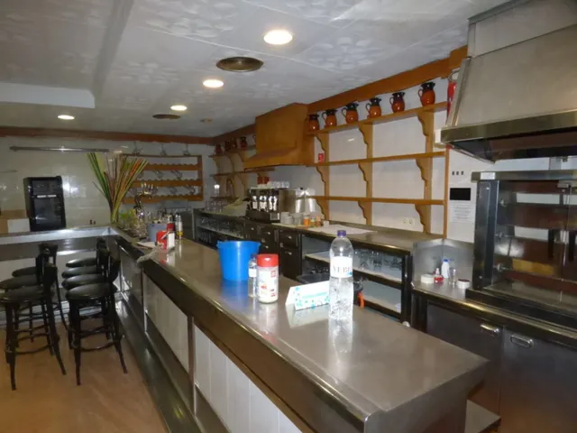 Local con licencia activa Bar/Restaurante — 13