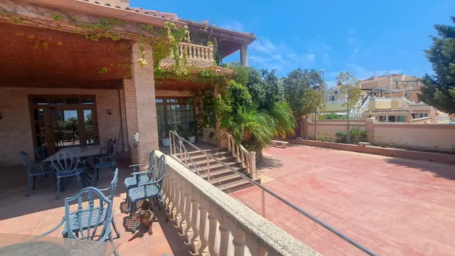 RESTAURANTE EN CABO ROIG. CON 871 M2. — 34