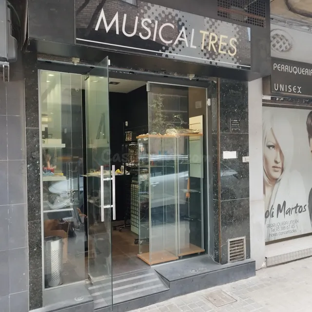 Pequeño local comercial en el centro de Badalona en alquiler