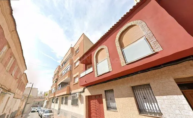 SE VENDE piso OKUPA en C Jose Caride 5 de Alcantarilla - foto 2