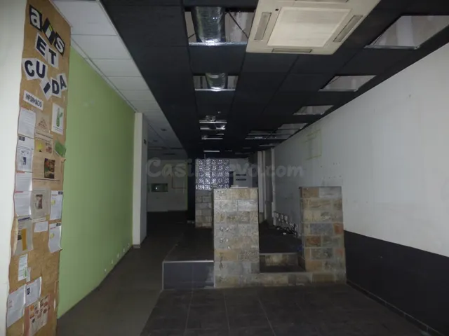 LOCAL COMERCIAL IDEAL PARA RESTAURACIÓN EN ALQUILER EN LA ZO