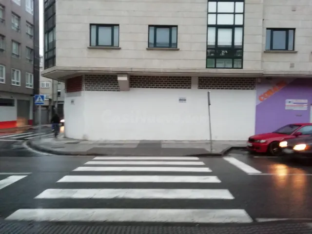 Local comercial en esquina vistosa y concurrida - foto 5