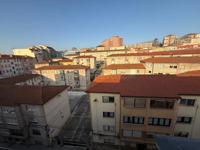 “Tu ático con encanto en el corazón de Santander.” Vive la c - foto 3