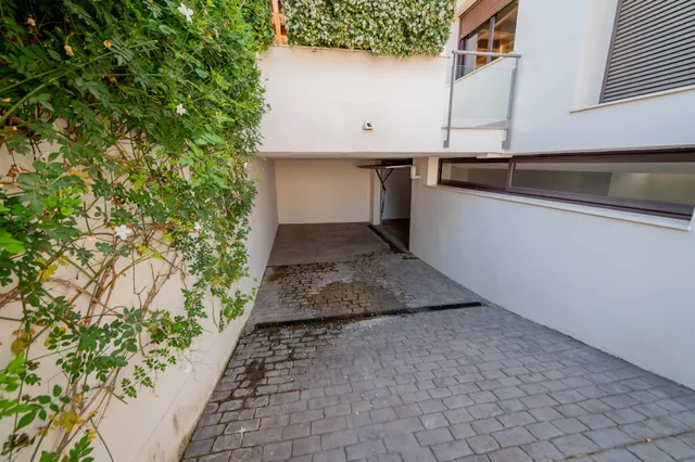 Exclusiva casa de lujo con piscina privada en un entorno tranquilo y selecto — 42