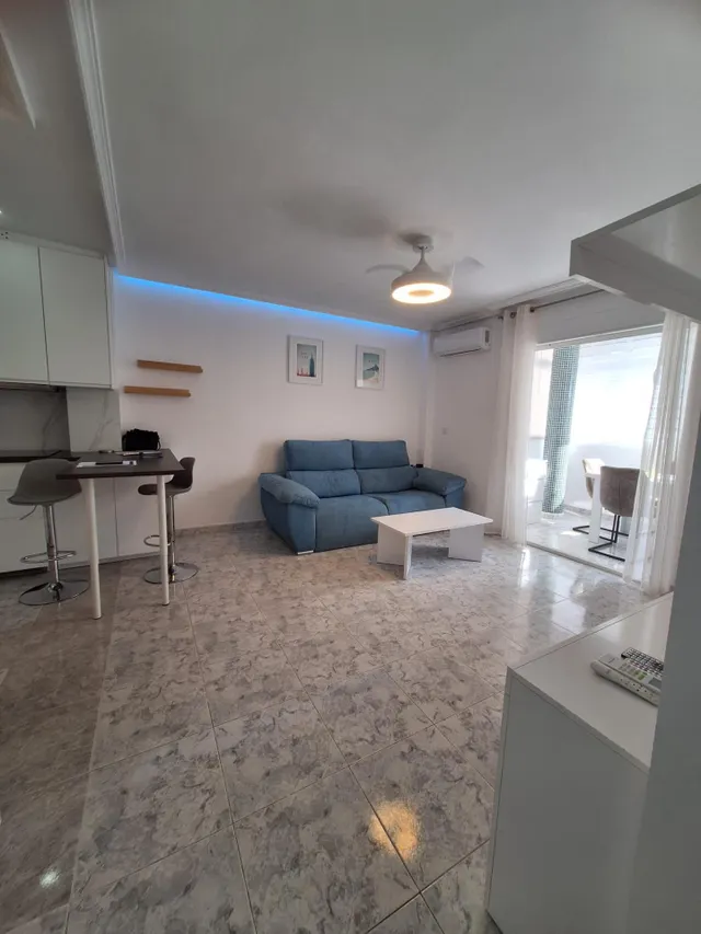 Apartamento Reformado en Nueva Torrevieja de 2 dormitorios  a Solo 800 Metros del Mar — 7