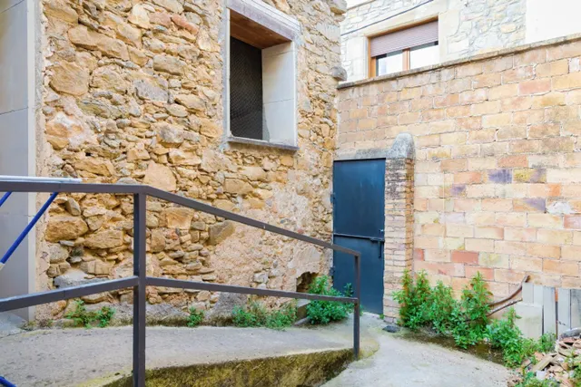 CASA DE PIEDRA DEL SIGLO XVIII Y PARCELA EDIFICABLE CON HUERTO, EN MONISTROL DE CALDERS — 17