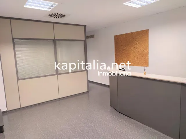 Locales comerciales a la venta en Ontinyent, zona El Llombo. — 10