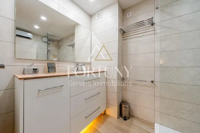 Dúplex en venta Calle Teresa de Calcuta, Reus. — 29
