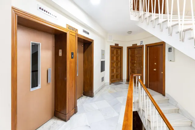 PISO DE 5 DORMITORIOS EN CALLE RECOGIDAS — 30