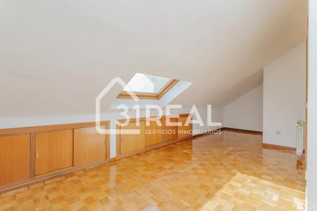 Ático duplex con terraza en Valdeacederas — 23