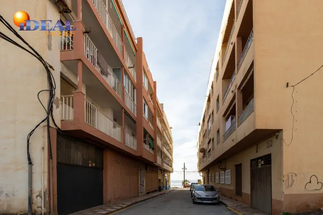 ESTUPENDO ATICO JUNTO AL MAR CON TERRAZA FANTASTICA — 47