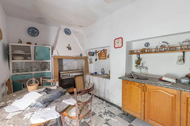 CASA PARA REFORMAR, MÁS TERRENO DE 250M2 — 29