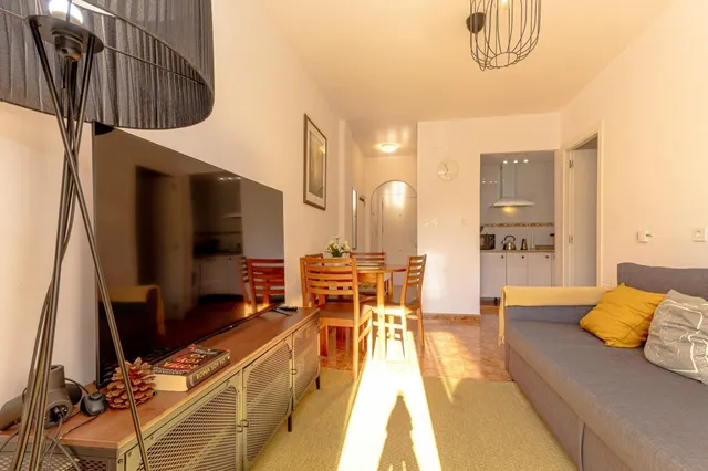 PRECIOSO APARAMENTO DE 1 DORMITORIO A 10 MINUTOS DE LA PLAYA — 2