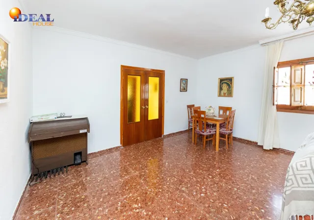 Chalet en zona residencial de Deifontes — 12
