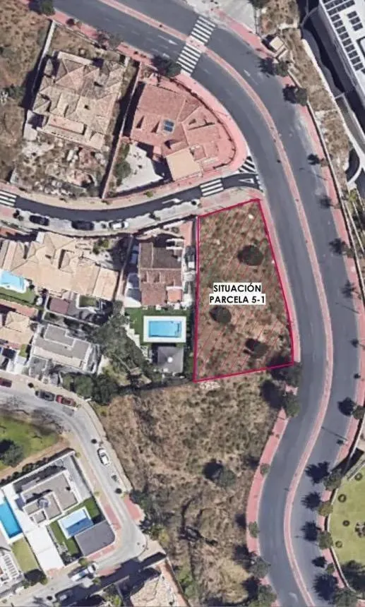 Parcela 305m² en venta - Centro — 2