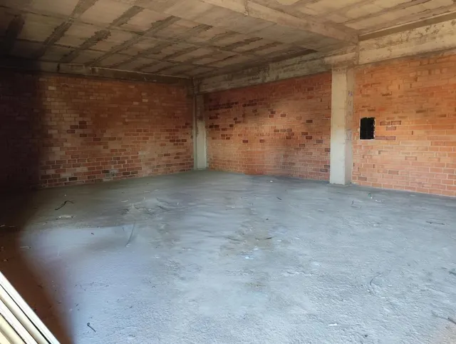 Local comercial en casines. — 3