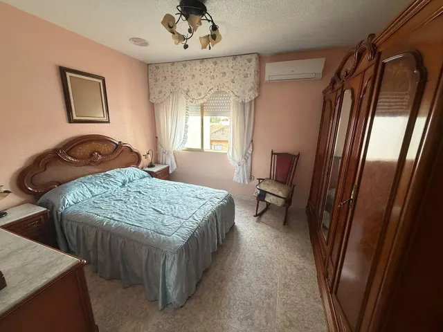 CASA INDEPENDIENTE EN EL ESTRECHO DE SAN GINÉS – 290 m2 – 5 DORMITORIOS – 4 BAÑOS — 8