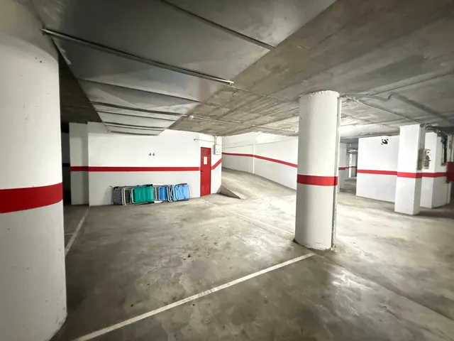 Apartamento de 2 dormitorios con orientación sur y garaje a 650 metros de playa del cura!!!!! — 41