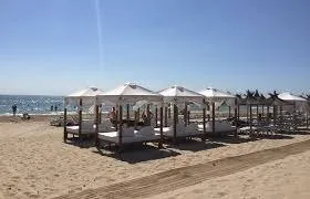 URBANIZACION DE DISEÑO CON BUENAS PISCINAS Y TERRAZAS — 39