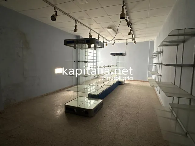 Local comercial a la venta en L´Olleria (Valencia) — 17