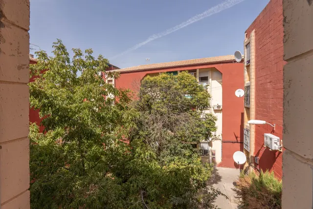 Piso de 5 dormitorios ideal para INVERSORES junto a edificio Junta Andalucía de Almanjáyar — 38