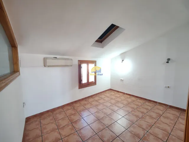 Encantadora Casa en el Casco Antiguo de Sagunto: Historia y Modernidad — 25