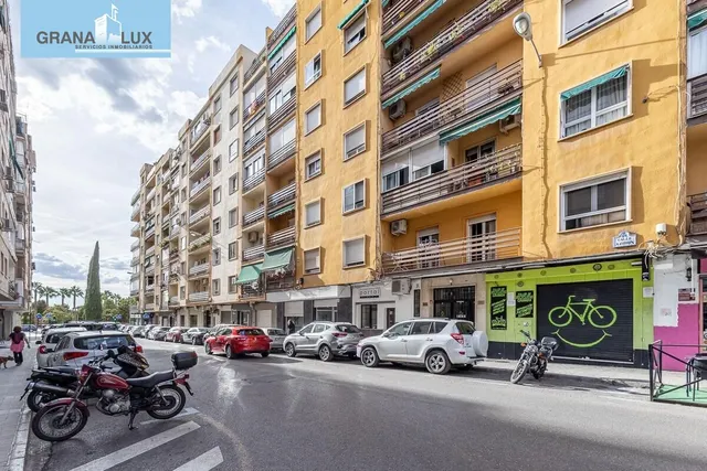 Piso amplio y luminoso en Ronda–Arabial — 27