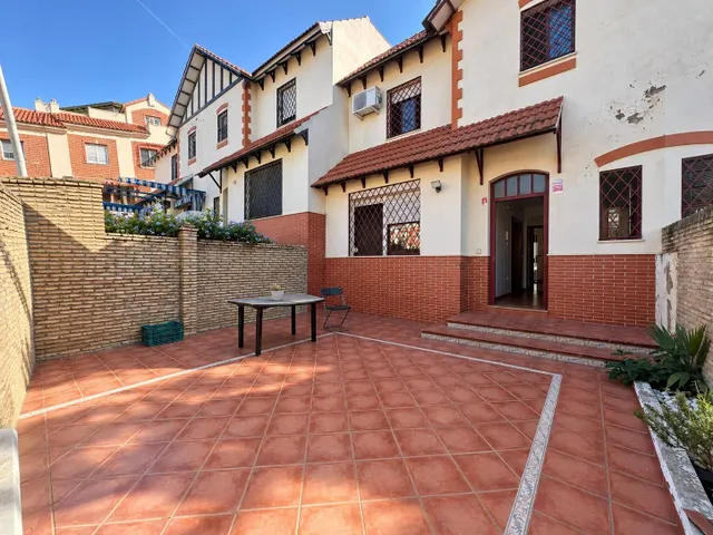 Piso 4 habitaciones 136m² en venta - Arco norte - Avda España — 31