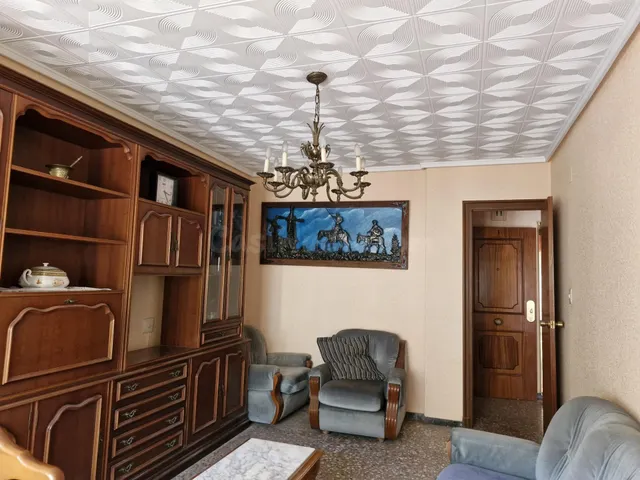 PISO ZONA PLAZA APARADORA A 50 METROS DE LA AV. LIBERTAD — 5