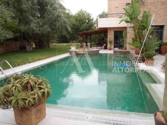 VILLA DE LUJO EN ALTORREAL — 2