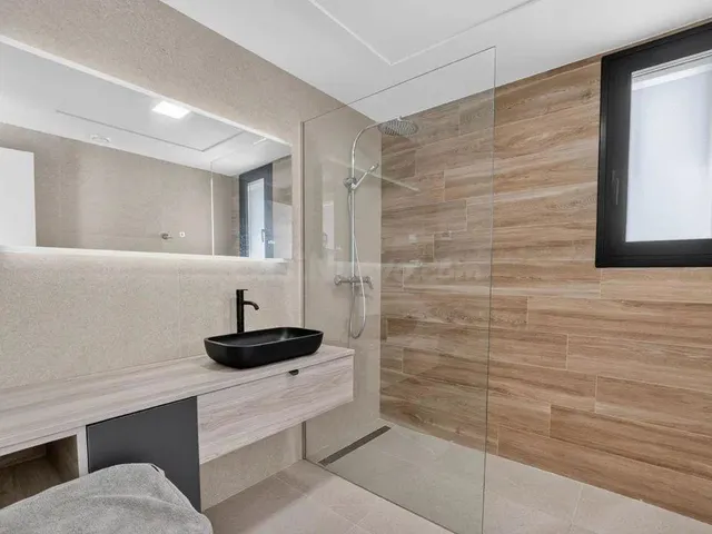 VILLA MODERNA CON PISCINA PRIVADA Y SOLARIUM EN LA AZOTEA | EL RASO, GUARDAMAR — 17
