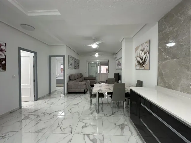 APARTAMENTO DE 2 DORMITORIOS 2 BAÑOS EN TORREVIEJA — 7
