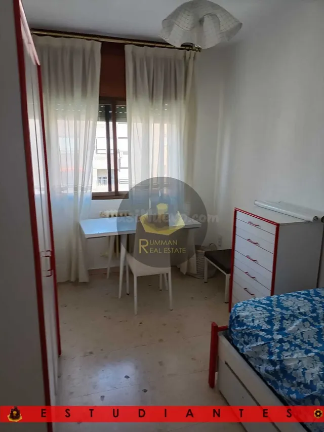 EST/ Piso amueblado con CUATRO dormitorios en Pedro Antonio  - foto 5