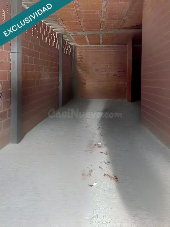 LOCAL COMERCIAL EN ESQUINA – Calle Santa Ana 2, CENTRO DE LEÓN · 93 m² con posible salida de humos junto al BARRIO HÚMEDO — 3