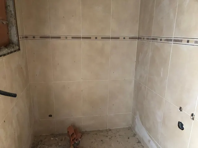 CONJUNT D'ADOSSATS EN CONSTRUCCIÓ — 8