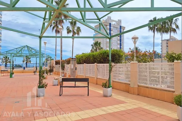 Apartamento en venta con terraza, piscina comunitaria y plaza de garaje, en la manga del mar menor, zona del estacio — 22
