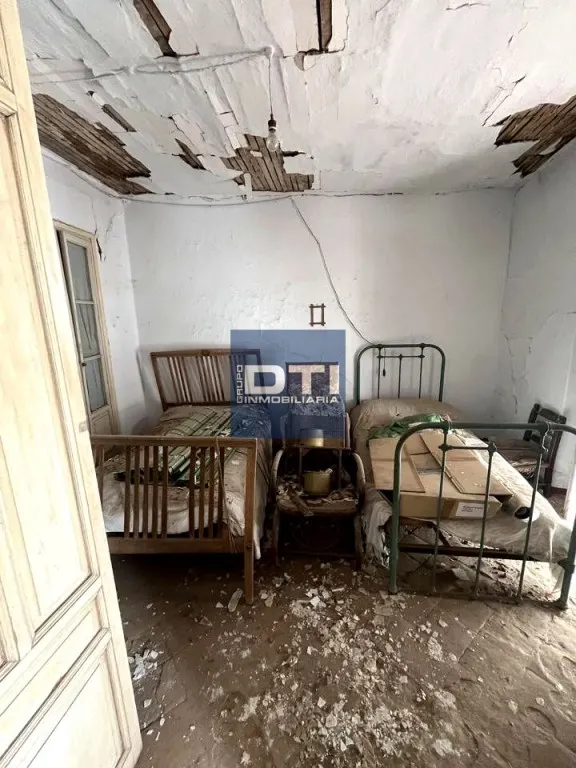 CASA DE PUEBLO EN EL CENTRO DE CORTEGANA — 25