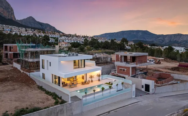 Villa 4 habitaciones 306m² en venta - Casco urbano — 15