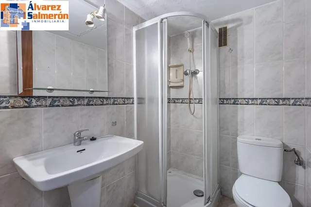 Espacio, luz y comodidad en una vivienda con grandes posibilidades en zona Alcampo — 20