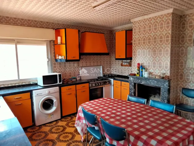 SE VENDE CHALET EN HONDON DE LOS FRAILES — 11