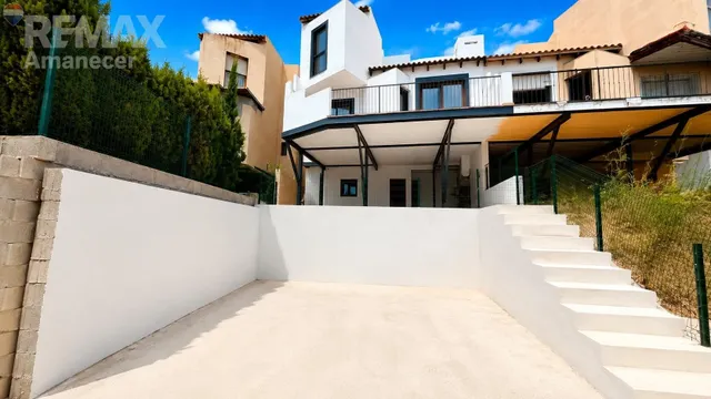 CHALET PAREADO A ESTRENAR — 33